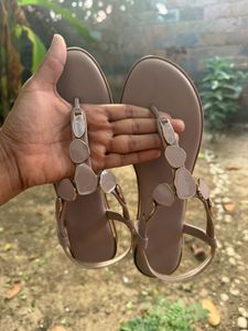 Feetoes (Embellished Flats) | Size 38