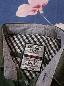 Green cotton shirt