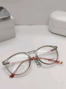 Elegant Dior Eye frame