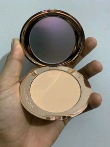 Charlotte tilbury Airbrush compact