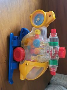 Premium toy with moving gears