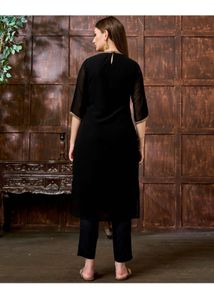 Elegant Black Embroidered Kurta