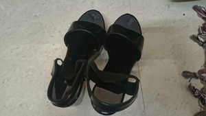Chic Black Patent Platform Heels