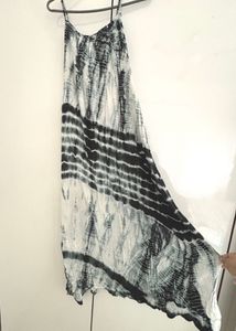 Flowy Tie-Dye Maxi Dress