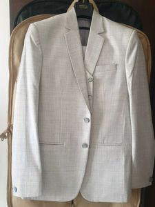 new 👌📣Classic Light Grey Blazer 3 pics