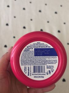 Nivea Soft Pomegranate Cream