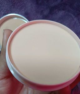 2 Products comboo🩷 Compact Powder and Rollon