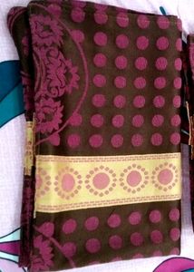 Dubble Bed Sheet With 2 Pillow Cover