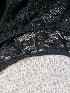 Chic Black Lace Trimmed top