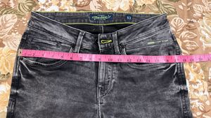 Men's Dark Wash Distressed Jeans