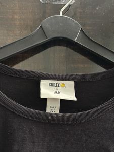 H&amp;M Graphic Crop Top