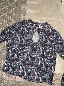 Floral Print Keyhole Blouse