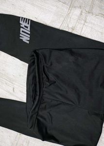 Black Athletic Cropped Leggings