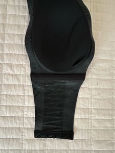 WESTSIDE Seamless Strapless Black Bra