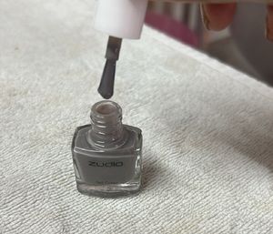 + Press on Nails+ Nail polish