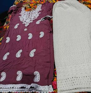 Embroidered Kurta with Paisley Motifs