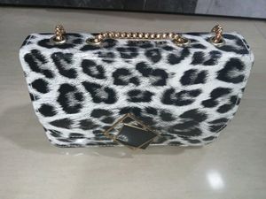 Chic Leopard Print Chain Bag