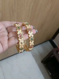 Elegant Floral Design Bangles