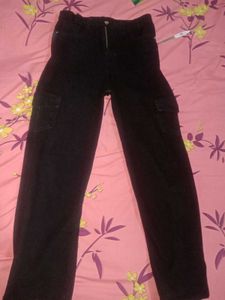 Midnight Black Wide-Leg Cargo Jeans