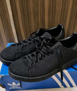 Authentic Adidas Stan Smith Sneakers