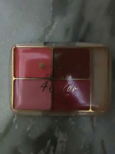 4 Shade Lipstick Palette