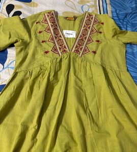 lime green short kurti