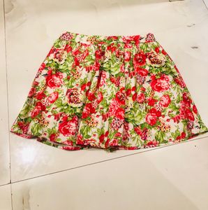 Chic Off-Shoulder Crop Top &amp; Floral Skirt Set