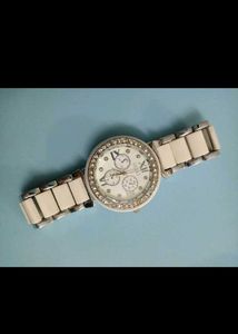 GUCCI LABELLED White Ceramic &amp; Crystal Watch