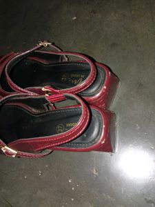 Chic Mary Jane Heels - Burgundy Patent