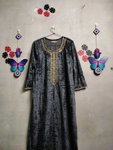 🥳Elegant Velvet Embellished Kurta
