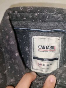Men's Patterned Button-Down Shirt