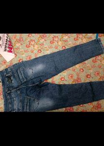 Stylish Blue Denim Jegging in 32-34 waist