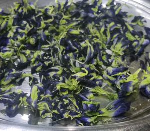 100 grams organicly Dried Butterfly Pea Flowers