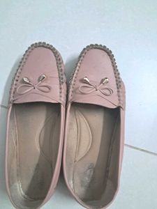 Chic Pink Loafers with Bow Detail