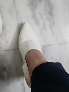 Chic White Slingback Heels