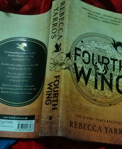 UNUSED: Fourth Wing Book (Flat ₹30 OFF)