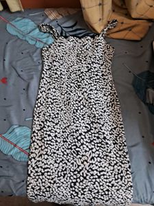 Chic Black &amp; White Animal Print Dress