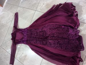 LIMITED OFFER BACKLESS GOWN