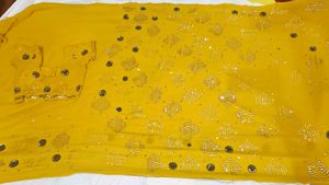 🇳🇿💫🎀Y2K Elegant Yellow Embellished Saree