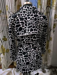 Chic Black &amp; White Print Trench Coat