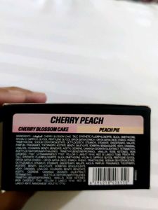 Huda Beauty Easy Bake Loose Powder - Cherry Peach