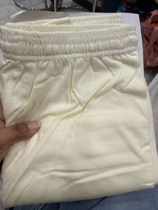 Buy Any 4 leggins @ Rs 650 Only