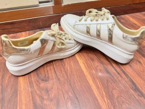 Stylish White &amp; Gold Sneakers