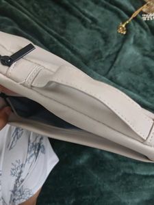 Sleek Beige Laptop Sleeve/Bag