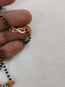 Exquisite Gold Pendant Mangalsutra