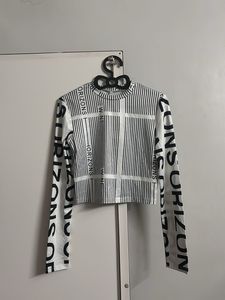 Graphic Print Long Sleeve Crop Top