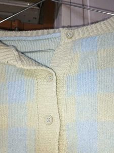 Cute Cropped Cardigan