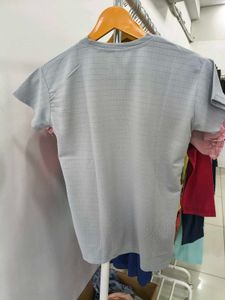 Stylish Women's Graphic Print Tee