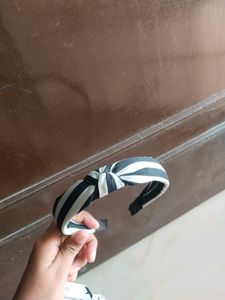 Combo Of Hairband And Bow Rubberband