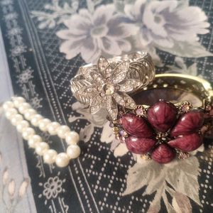 Elegant Flower Embellished Bracelet Set
